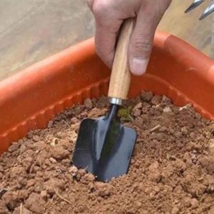 The Electra 12 Garden Tool Kit