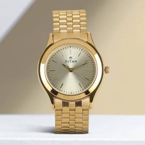 Titan Analog Watch - For Men 9348KM01, NR1648YM02