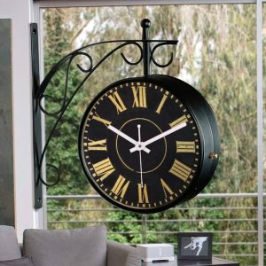 Saree House Analog 25 cm X 25 cm Wall Clock