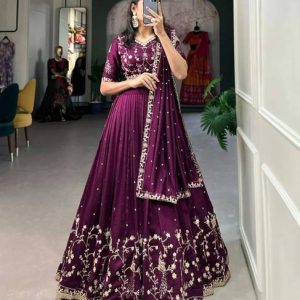 MAABHAVANI CREATION Embroidered Semi Stitched Lehenga Choli