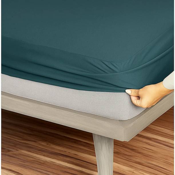 Blufurn 200 TC Cotton Double Solid Fitted (Elastic) Bed...